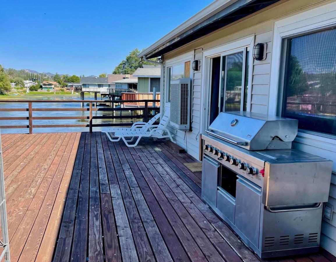 Fishing Bungalow On The Water W/Private Dock 클리어레이크 외부 사진